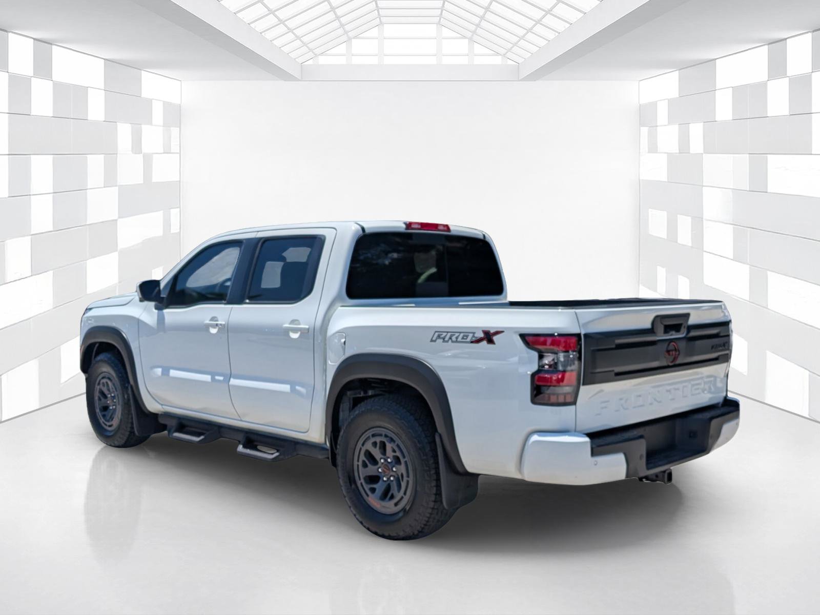 Used 2026 Nissan Frontier Pro-X w/ Pro-X Convenience Package RWD image 5