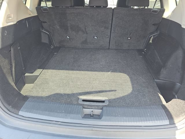 Used 2023 Nissan Rogue S AWD/4WD image 13