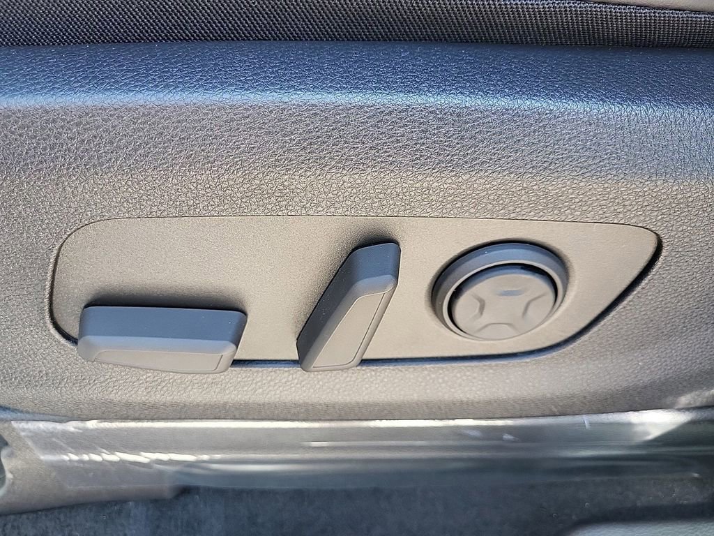 New 2025 Kia Carnival SX image 11