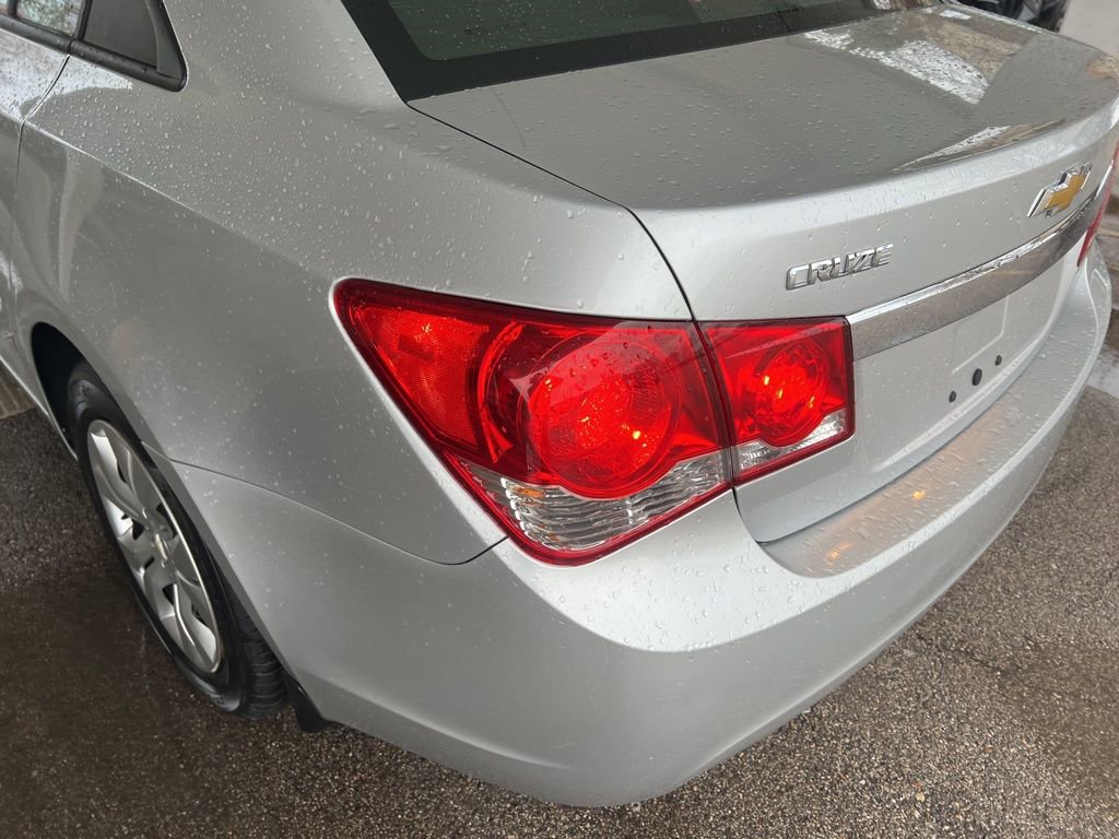 Used 2015 Chevrolet Cruze LS FWD image 32