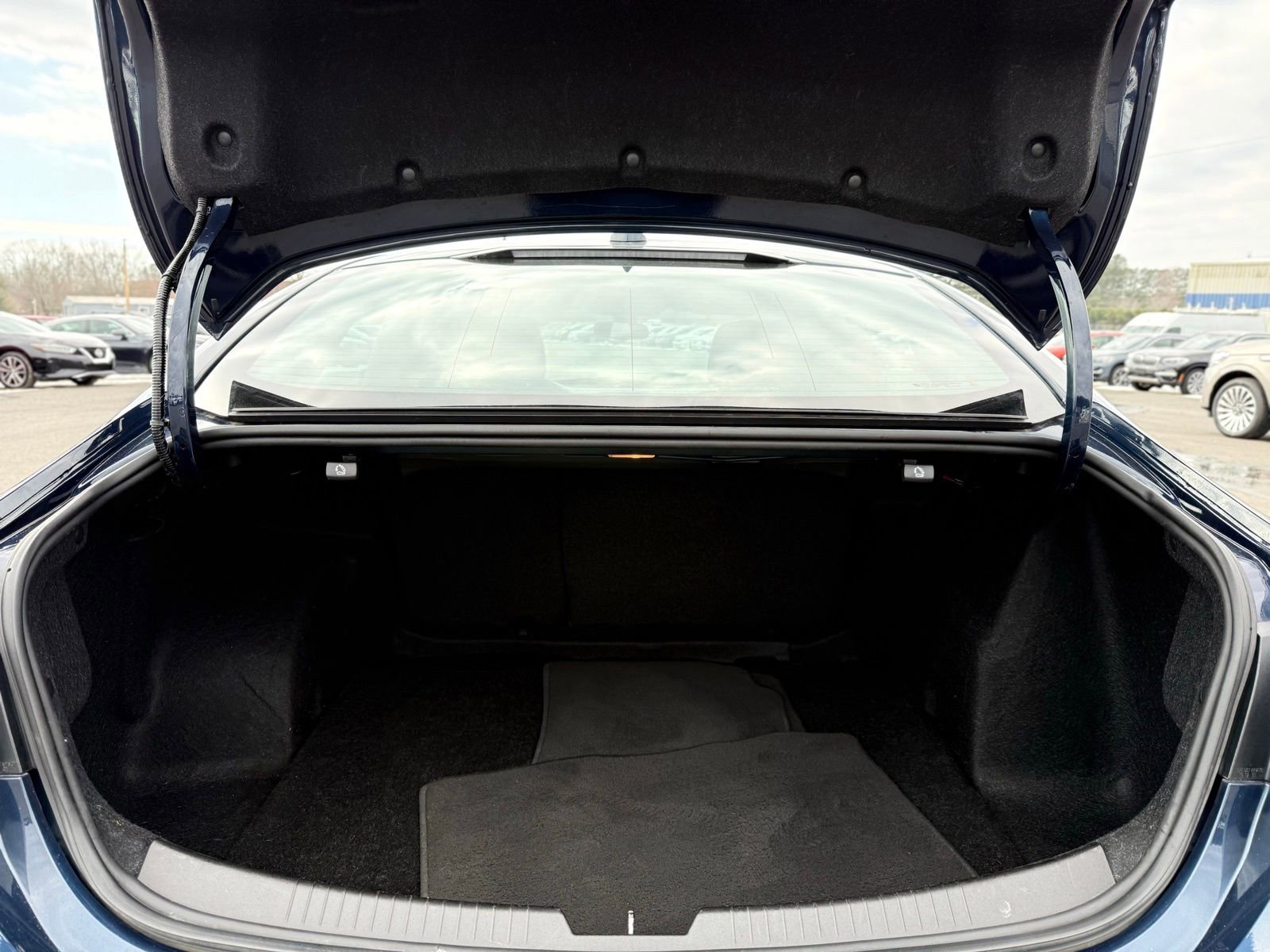 Used 2021 Chevrolet Malibu LT image 39