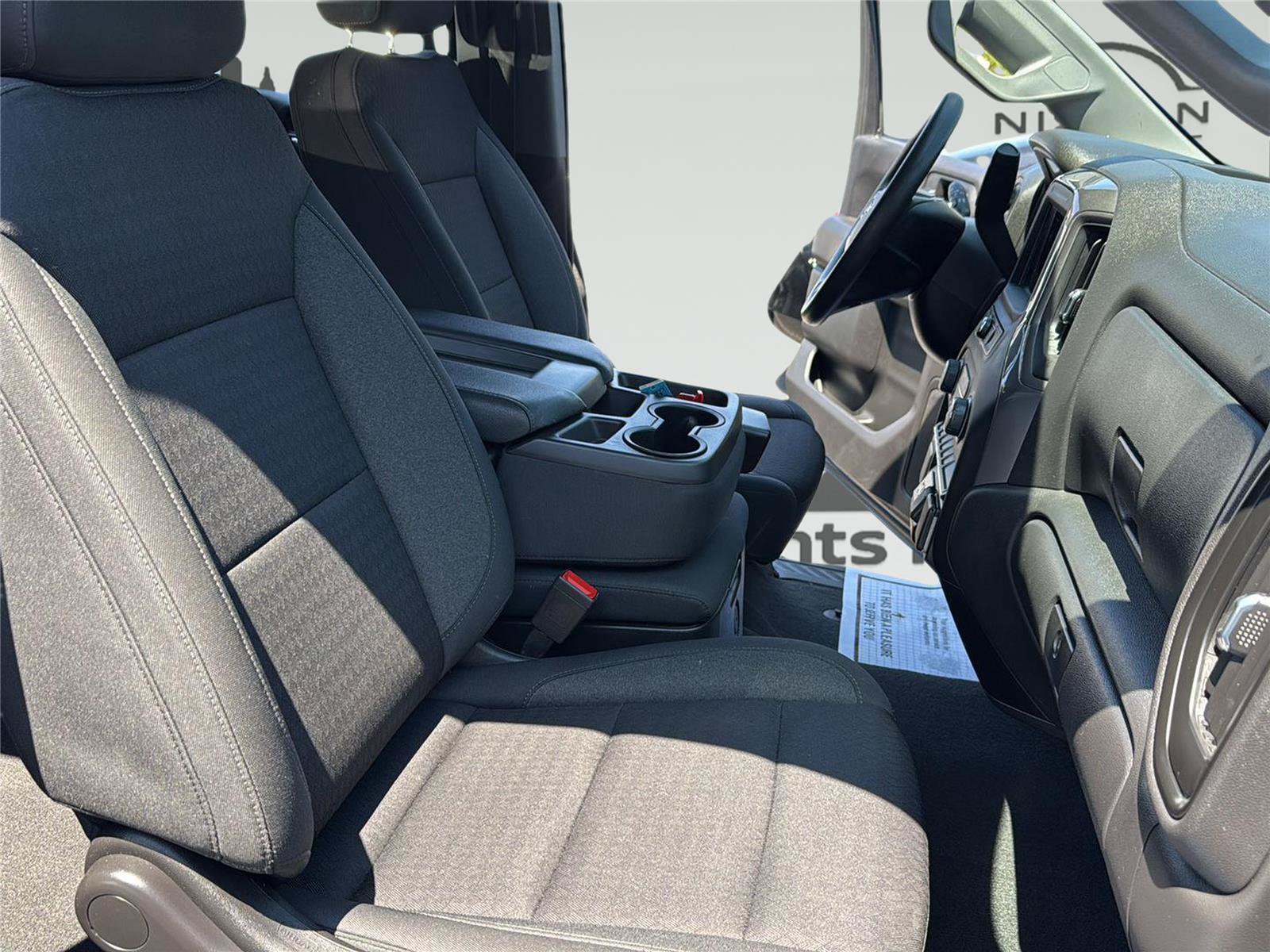 Used 2023 Chevrolet Silverado 1500 Custom AWD/4WD image 31