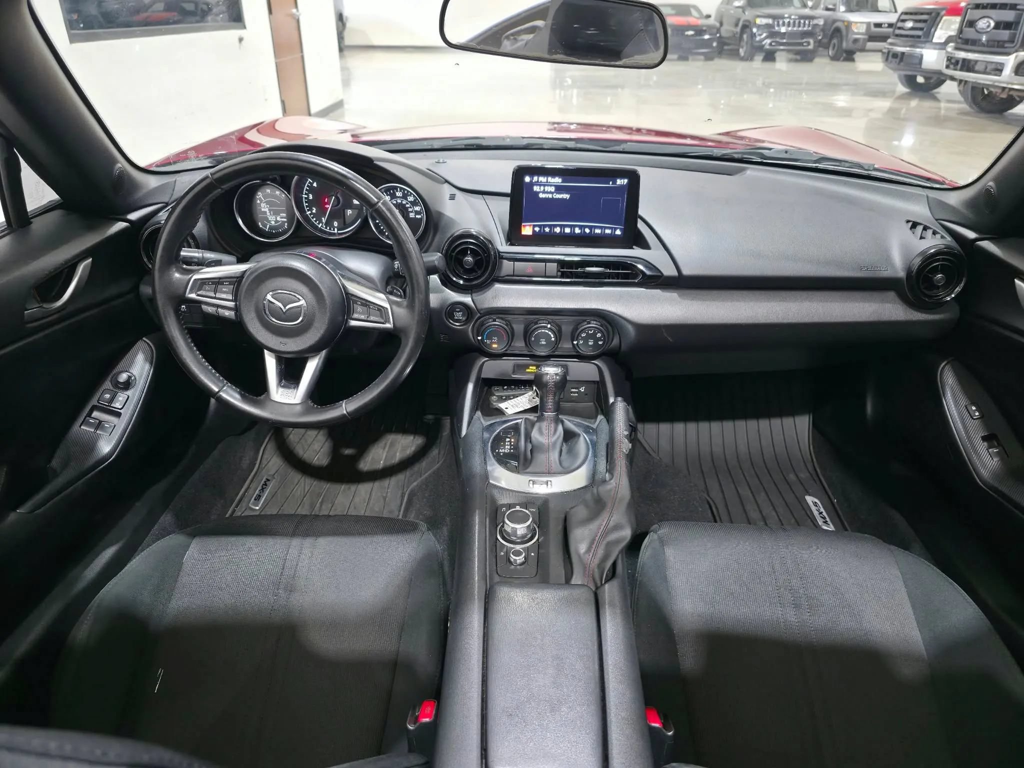 Used 2018 MAZDA MX-5 Miata Sport RWD image 11