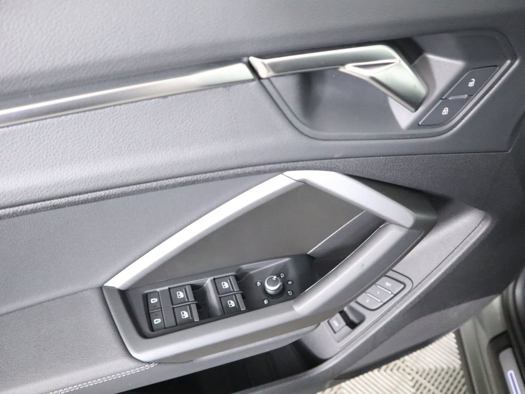 Used 2025 Audi Q3 2.0T Premium w/ Convenience Package image 25