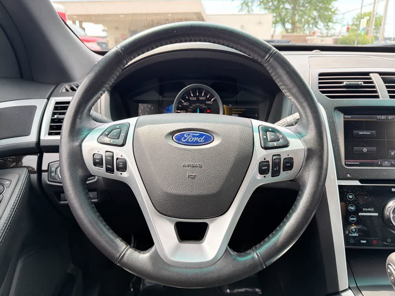 Used 2015 Ford Explorer Limited w/ Equipment Group 302A AWD/4WD image 29