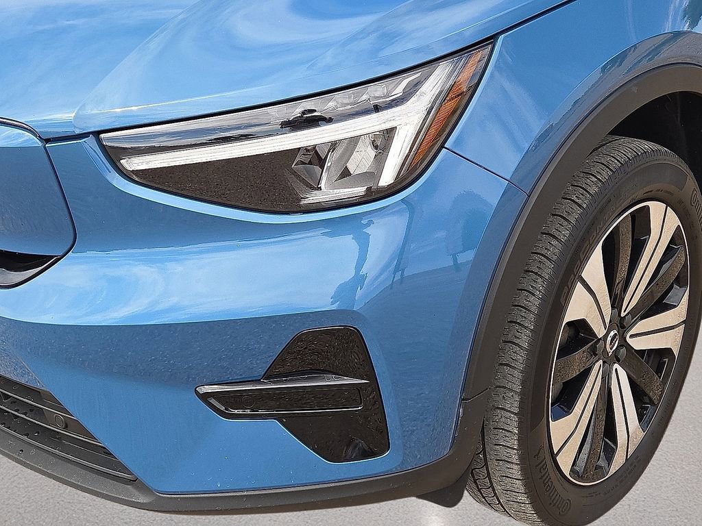 Used 2023 Volvo XC40 Recharge Core AWD/4WD image 10