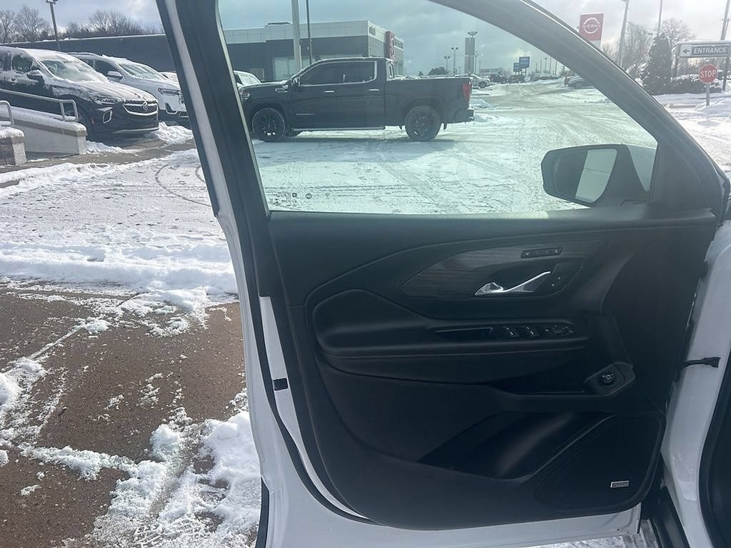 Certified 2020 GMC Terrain SLT w/ Preferred Package AWD/4WD image 13