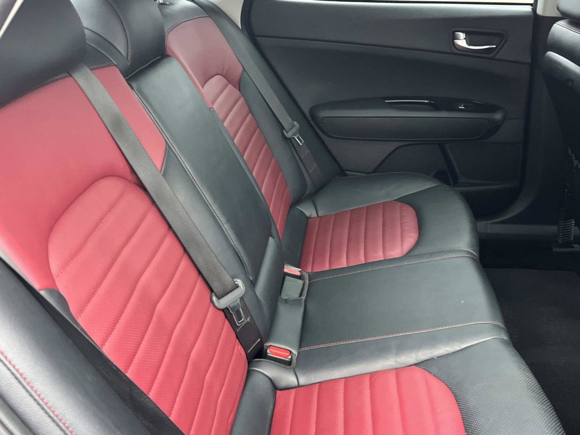 Used 2020 Kia Optima SX image 17