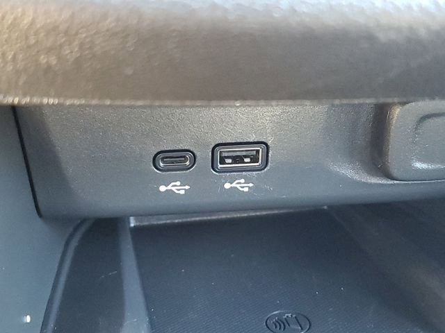 Used 2025 Buick Envista Sport Touring w/ Experience Buick Package image 22