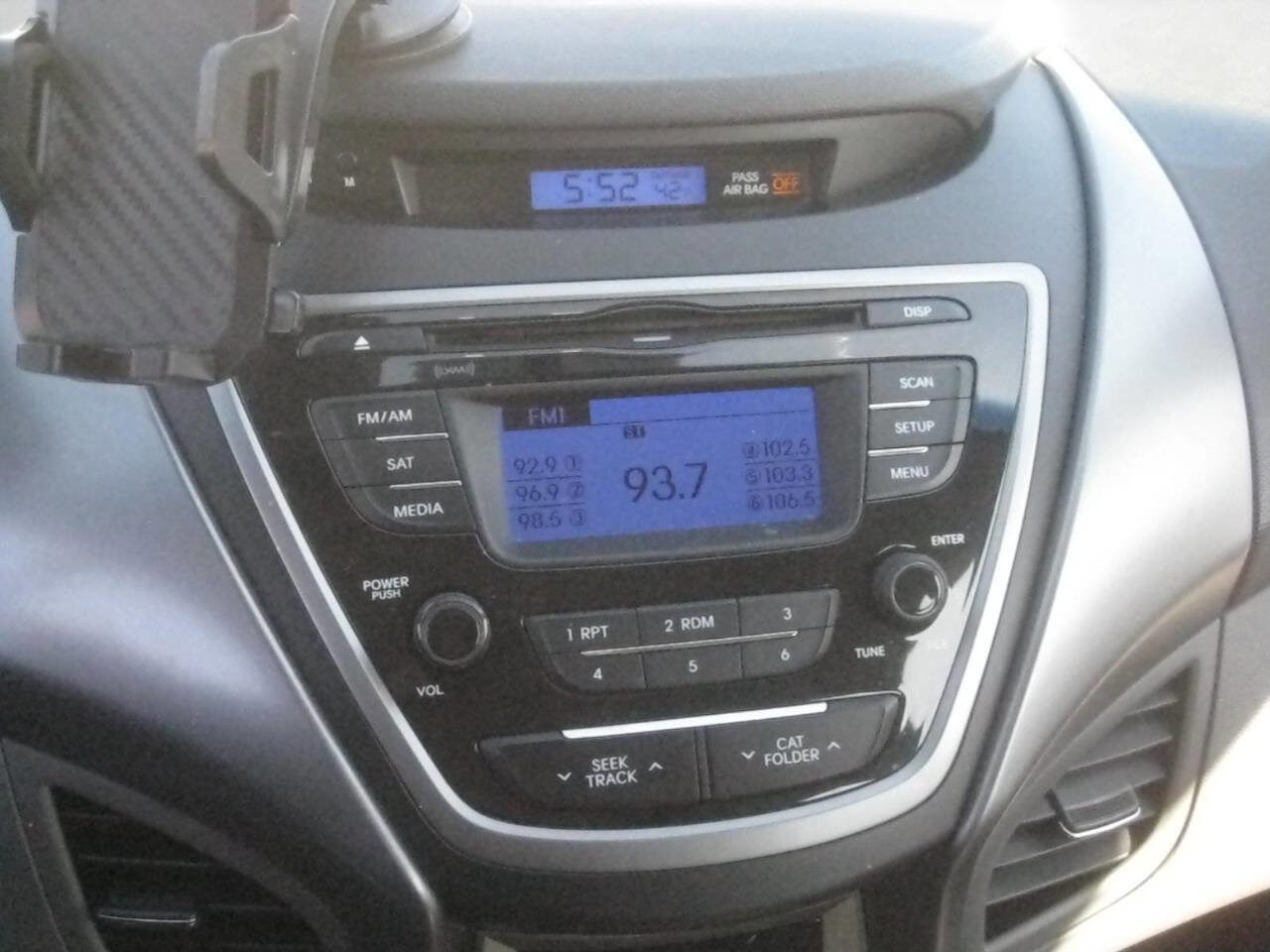 Used 2013 Hyundai Elantra GLS image 17