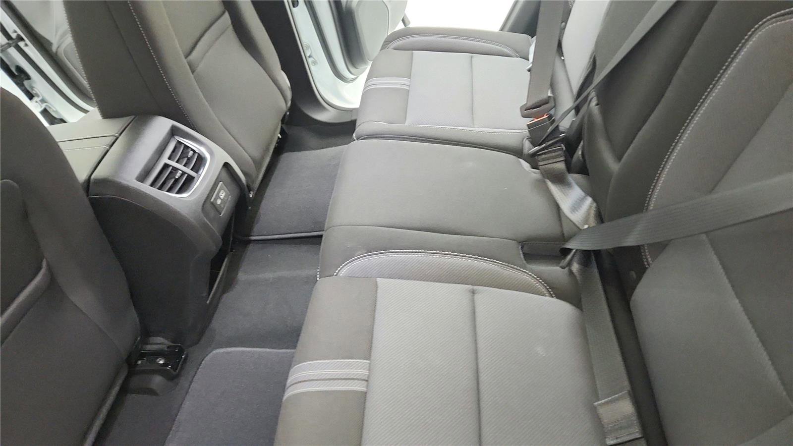 Used 2025 Chevrolet Blazer LT image 26