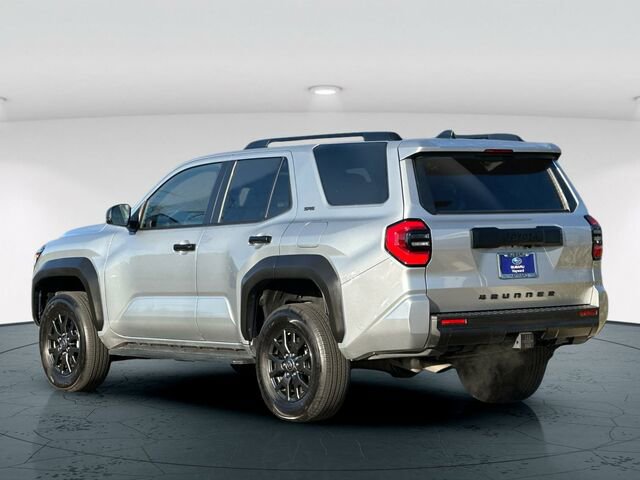 Used 2025 Toyota 4Runner SR5 image 4