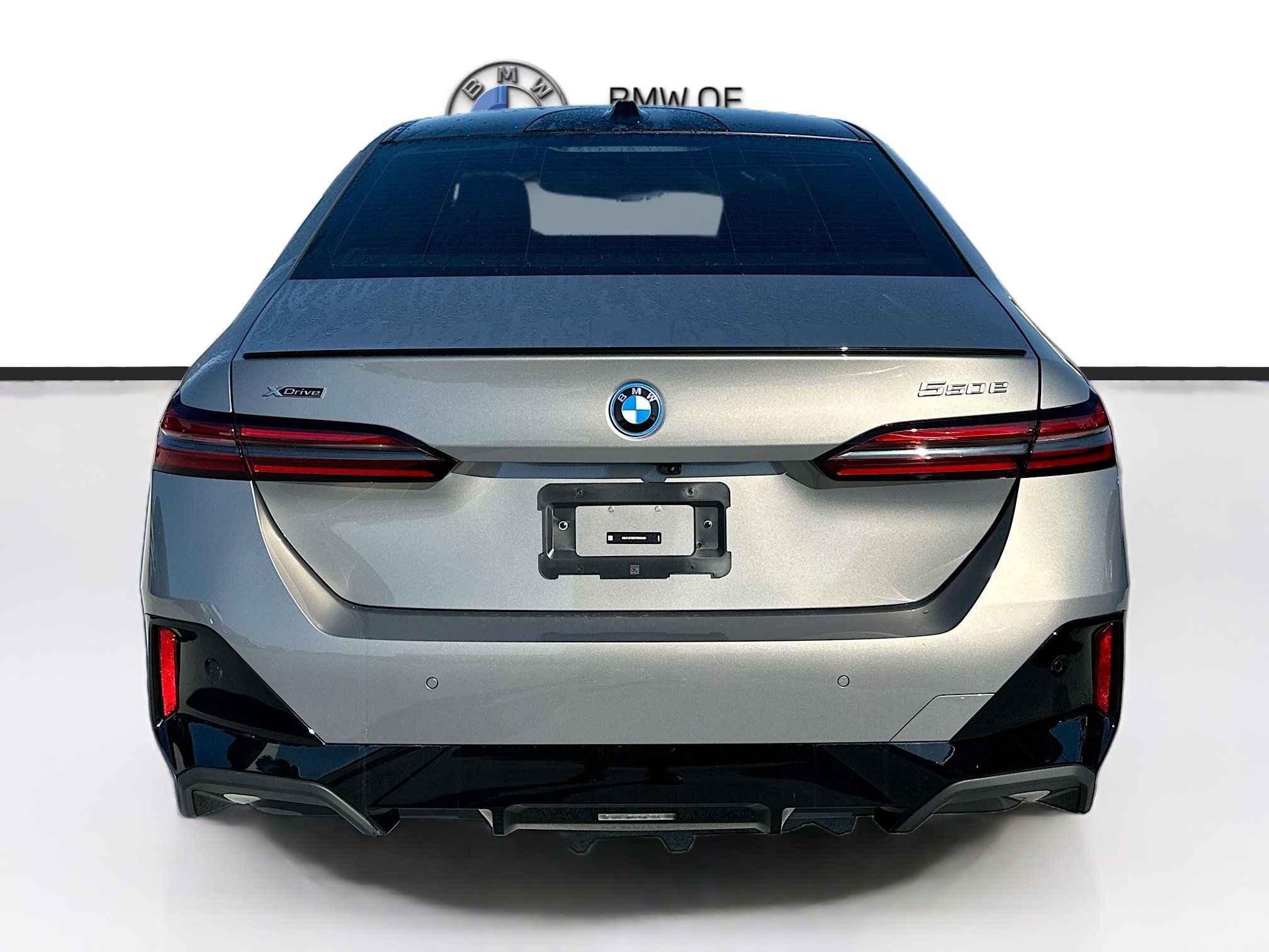 New 2026 BMW 550e xDrive w/ Executive Package image 5