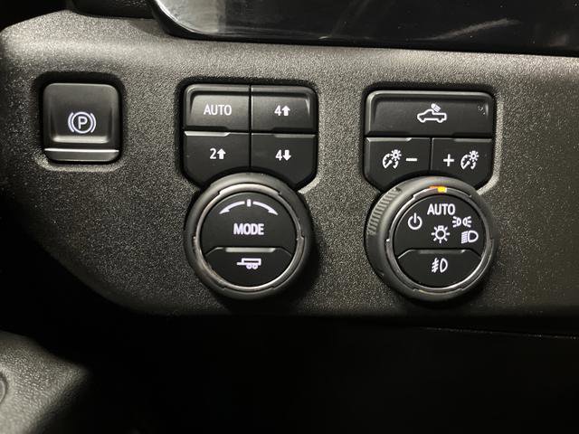 Used 2024 Chevrolet Silverado 3500 LT w/ Convenience Package image 23