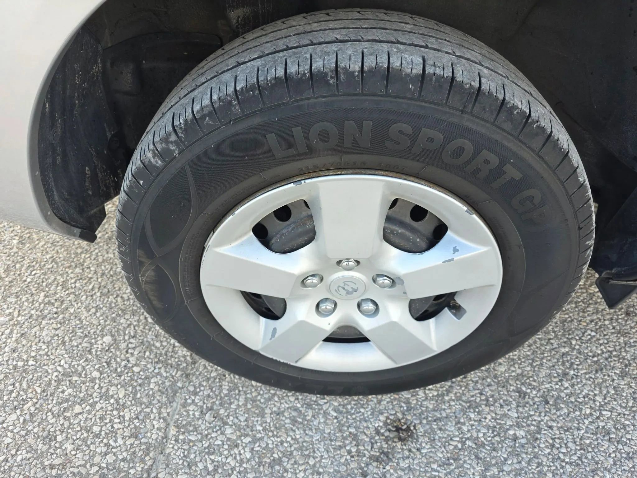 Used 2013 Nissan Rogue S image 13