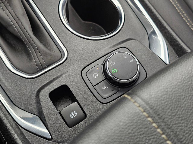 Used 2023 Chevrolet Traverse LT w/ LT Premium Package image 42