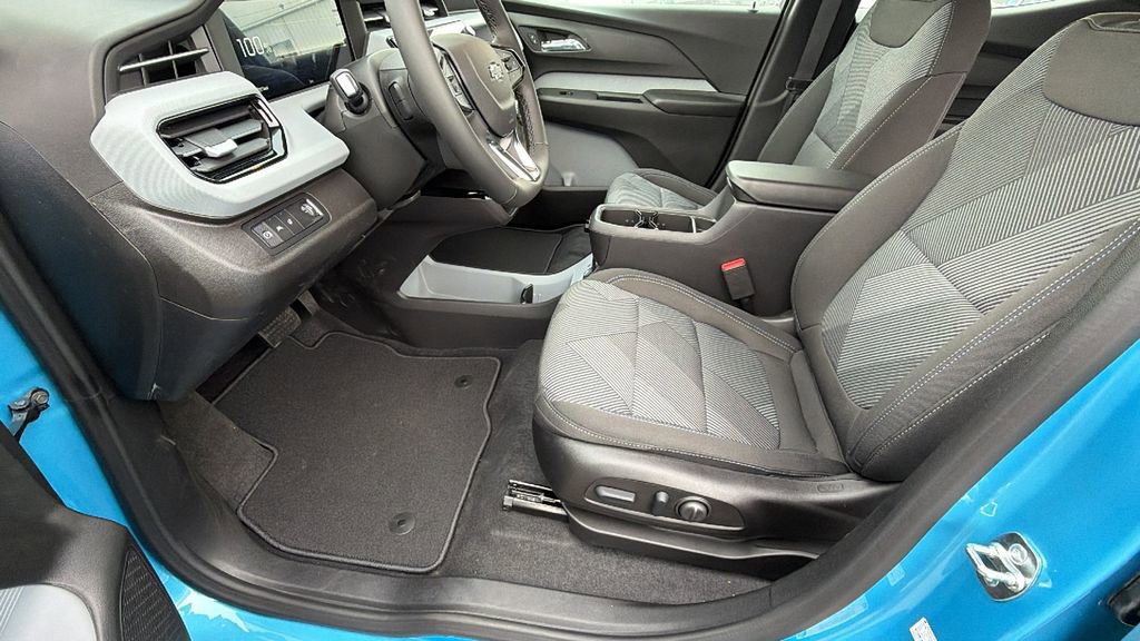 New 2027 Chevrolet Bolt LT w/ Comfort Package image 13