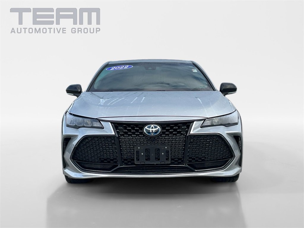 Used 2022 Toyota Avalon XSE image 2