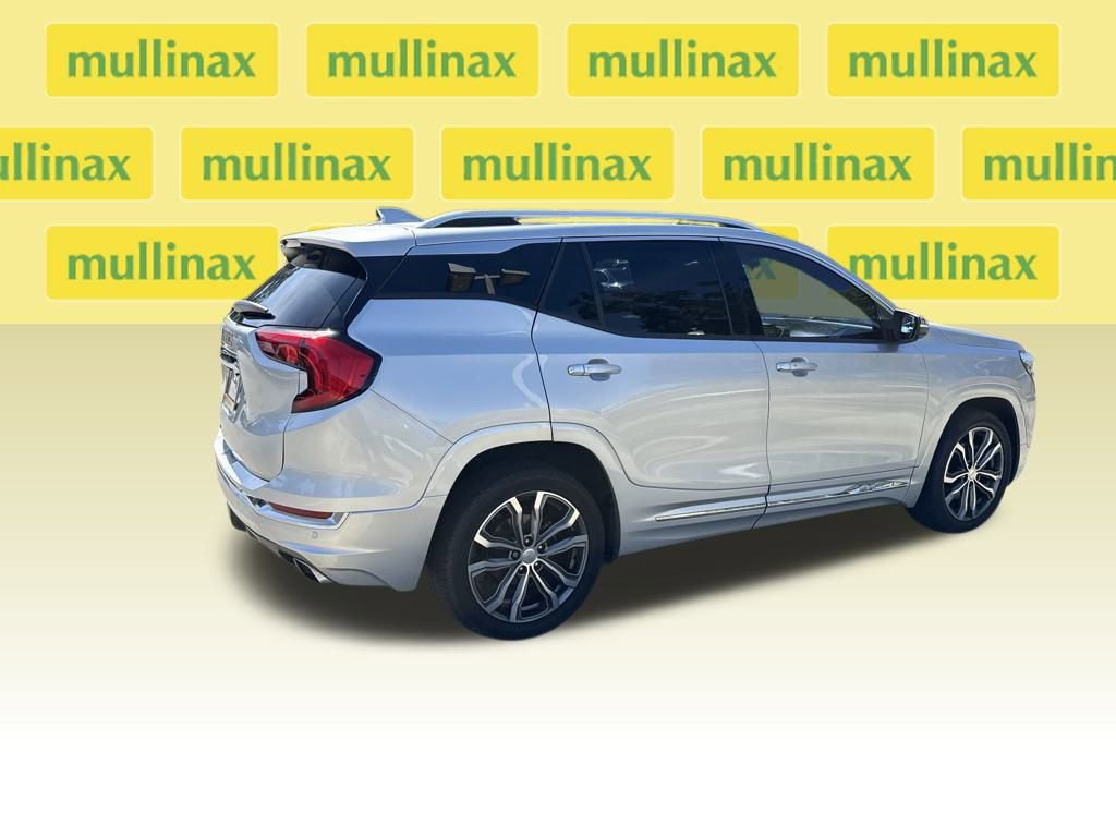 Used 2019 GMC Terrain Denali w/ Comfort Package image 4