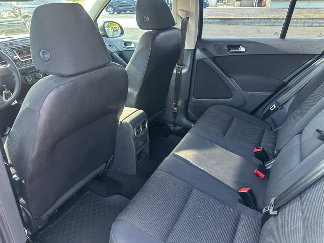 Used 2017 Volkswagen Tiguan Limited w/ Alloy Wheels Package image 21
