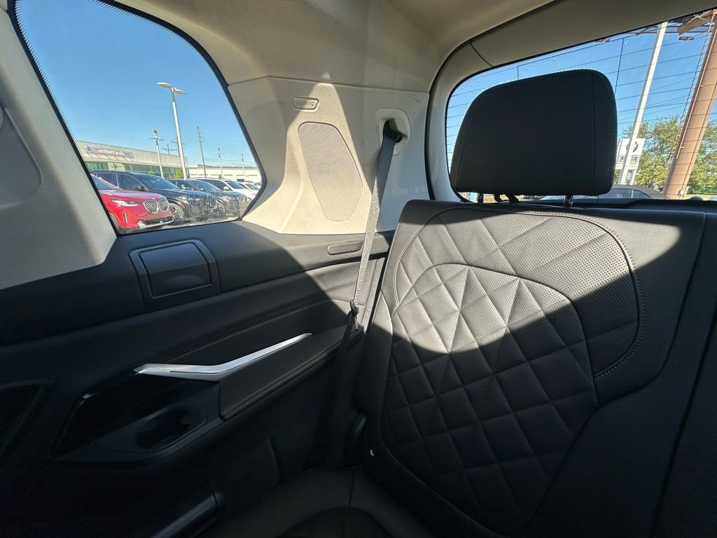 Certified 2023 BMW X7 xDrive40i w/ Premium Package image 26