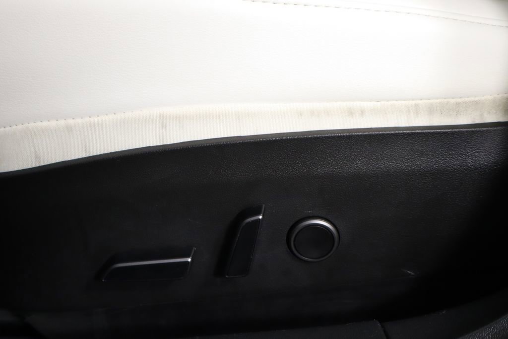 Used 2023 Tesla Model 3 Standard Range RWD image 16