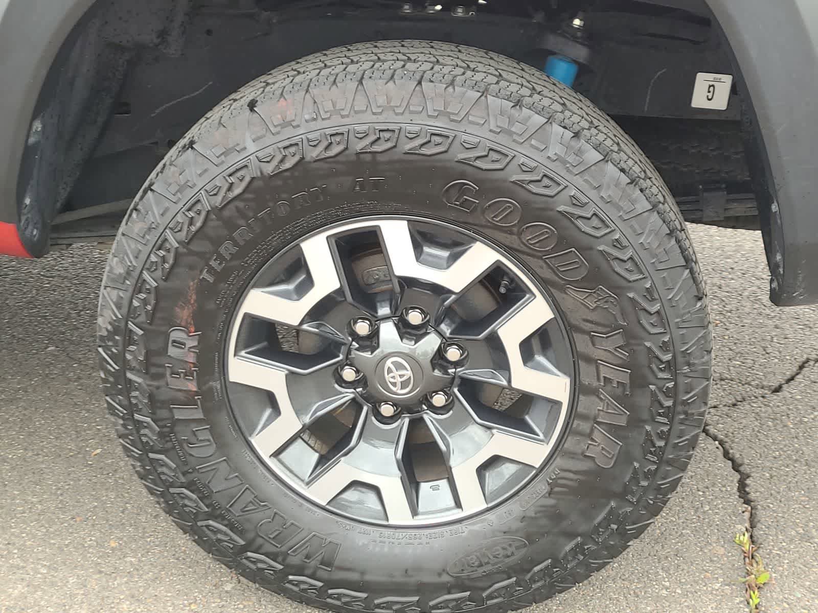 Used 2022 Toyota Tacoma TRD Off-Road w/ Technology Package image 16