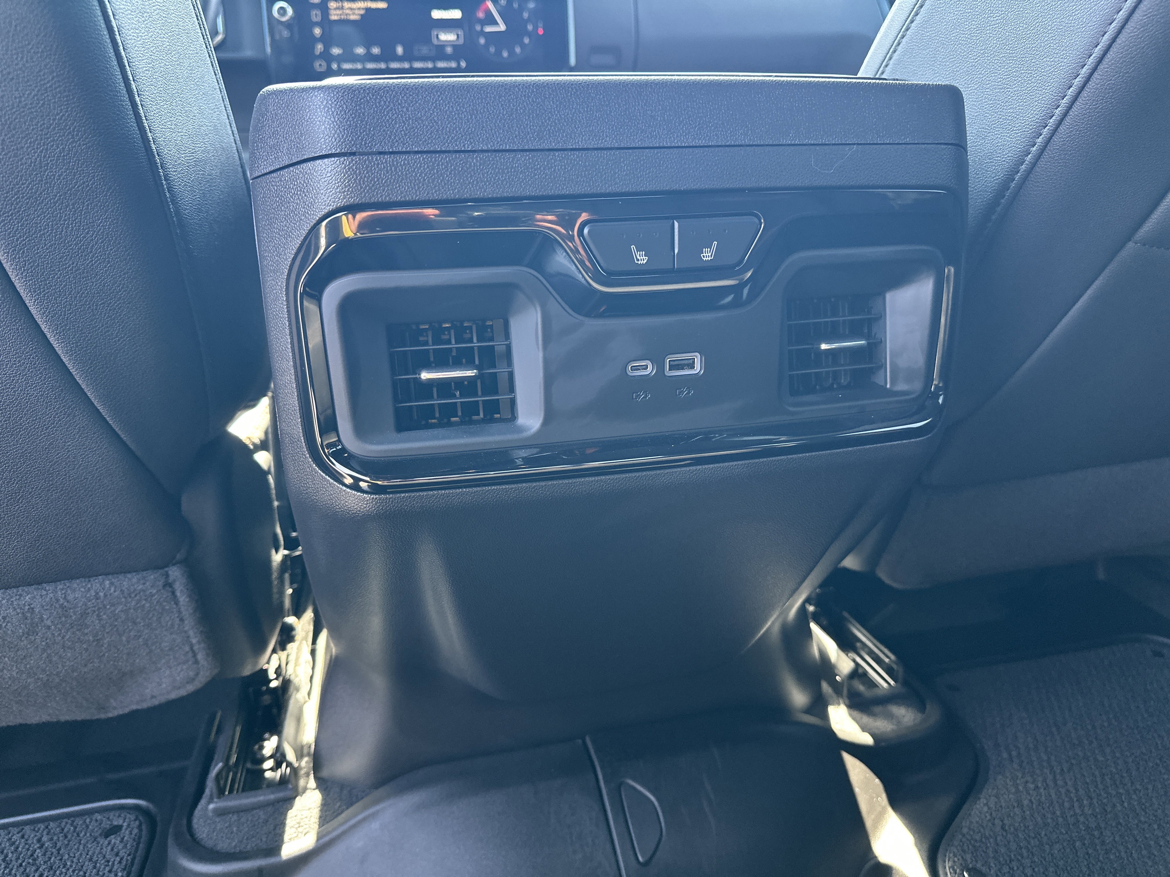 Used 2025 GMC Sierra 1500 AT4 w/ AT4 Premium Package image 23