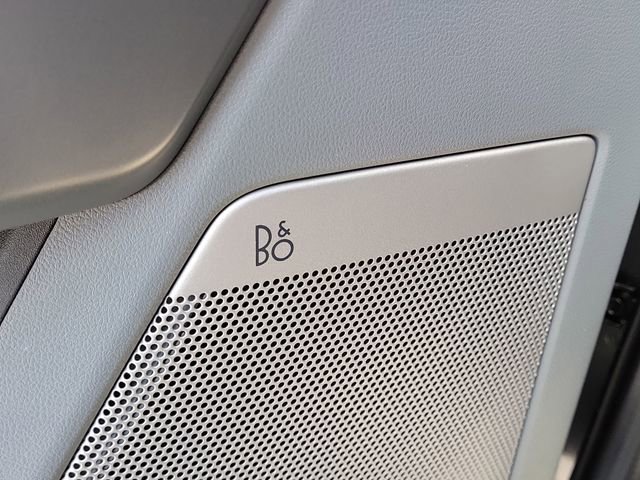 Used 2025 Ford F150 Lightning Flash image 17