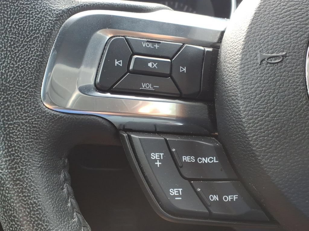 Used 2022 Ford Mustang Coupe RWD image 7