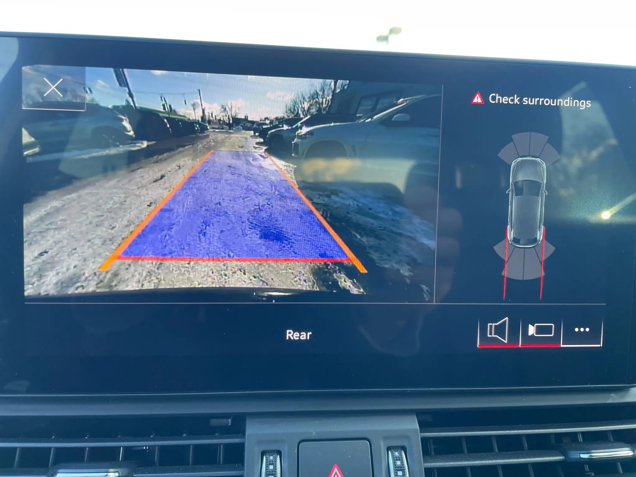 Used 2021 Audi Q5 2.0T Premium w/ Convenience Package image 9