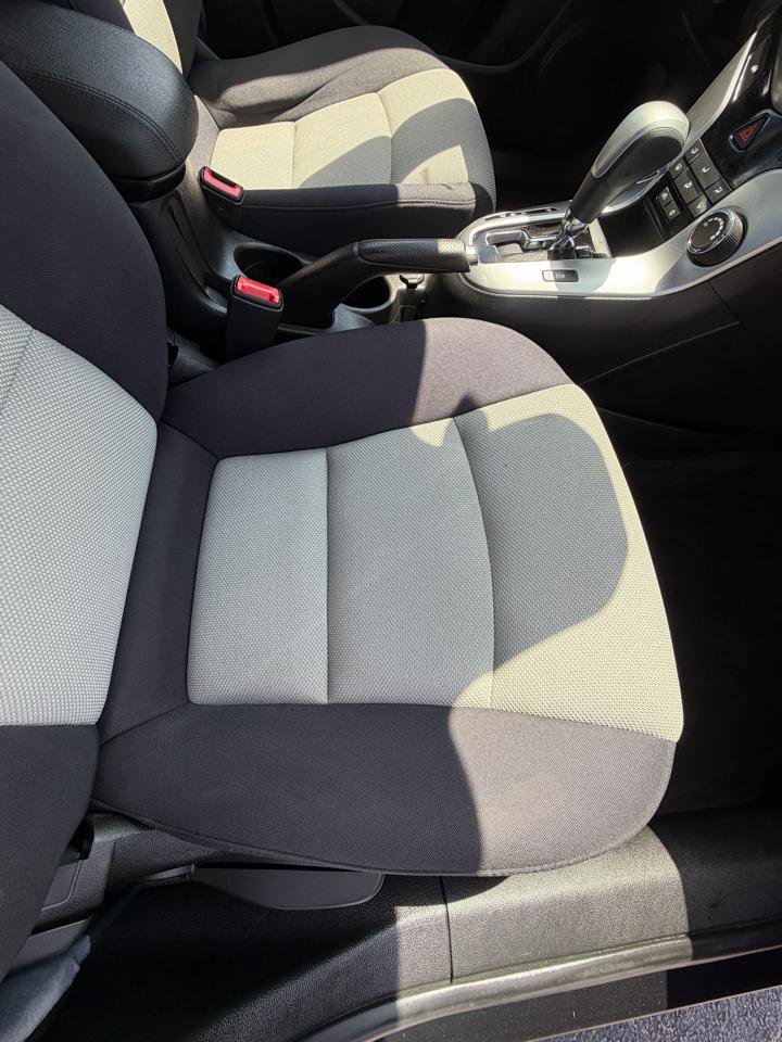 Used 2015 Chevrolet Cruze LS FWD image 19