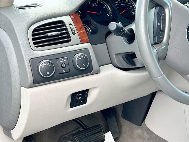 Used 2014 Chevrolet Silverado 2500 LTZ w/ LTZ Plus Package AWD/4WD image 7