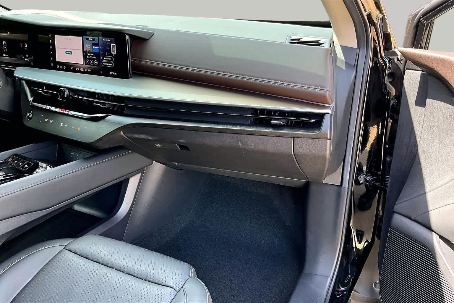 Used 2025 Nissan Murano Platinum w/ Cargo Package AWD/4WD image 19