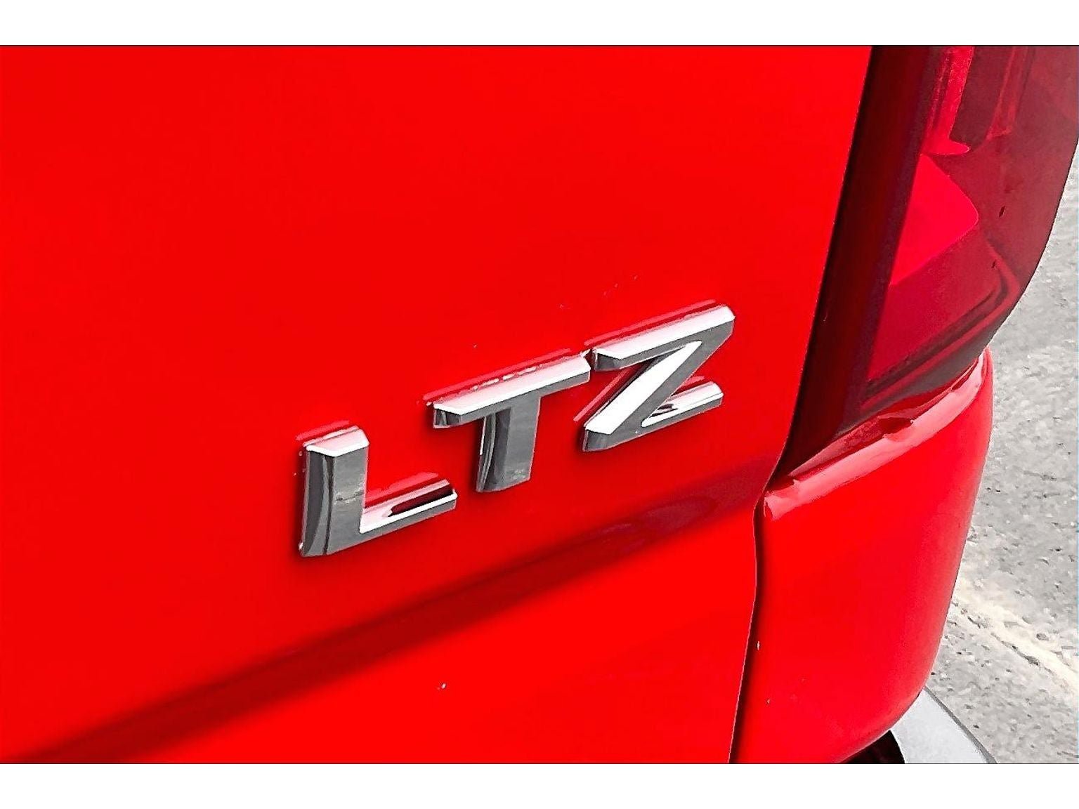 Used 2020 Chevrolet Silverado 3500 LTZ AWD/4WD image 9