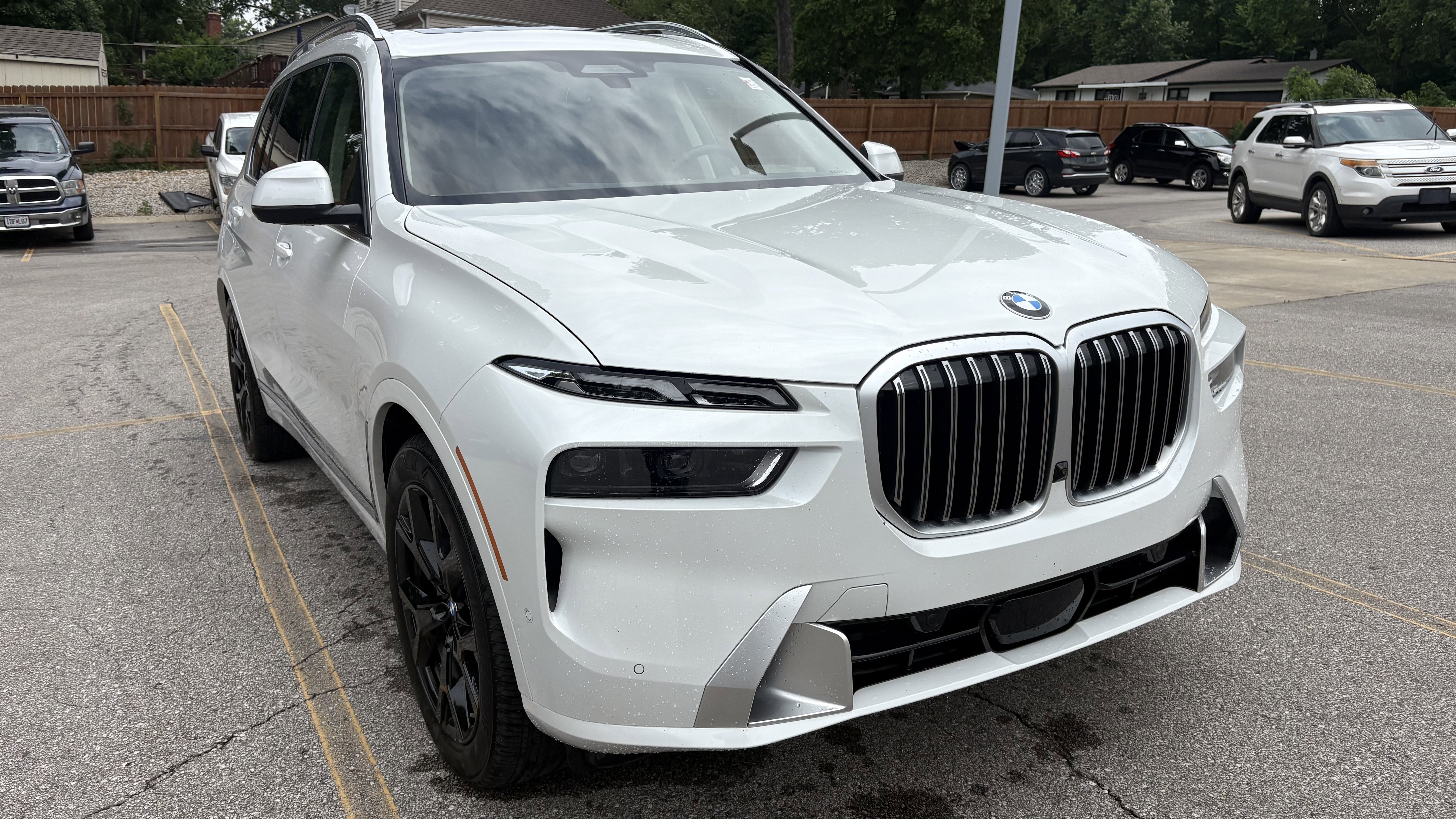 Used 2026 BMW X7 xDrive40i AWD/4WD image 2