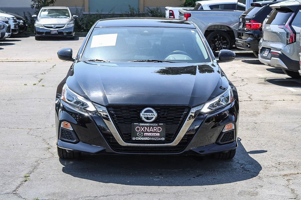 Used 2020 Nissan Altima 2.5 SR FWD image 2