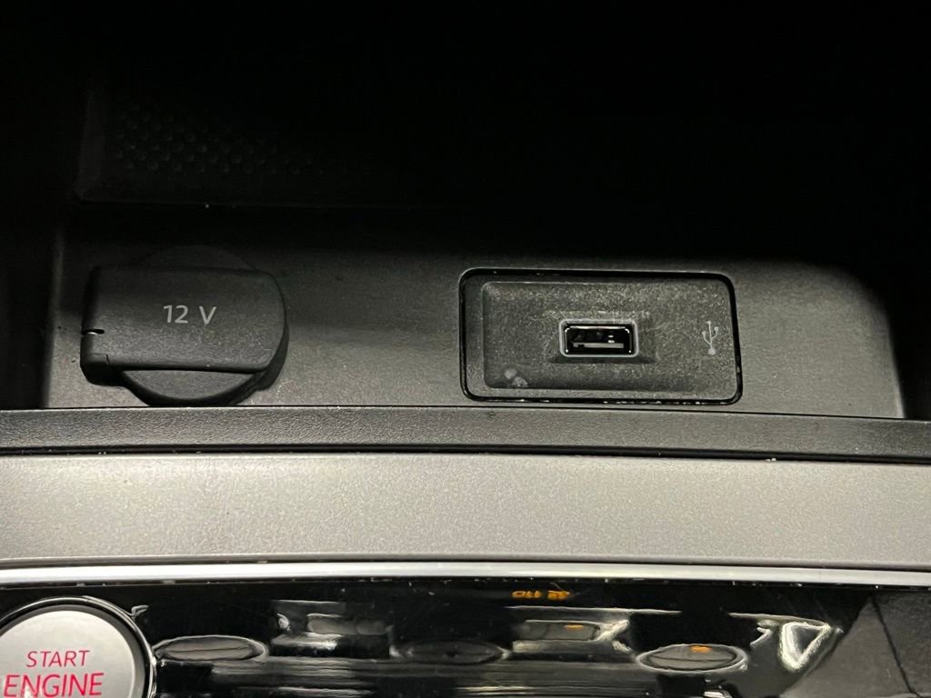 Certified 2022 Volkswagen Passat 2.0T SE FWD image 14