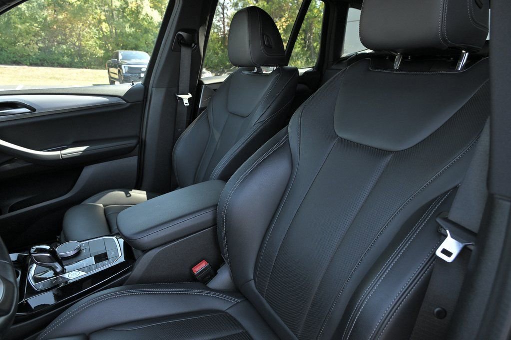 Used 2023 BMW X3 xDrive30i w/ Premium Package image 16