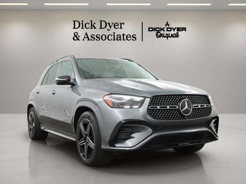 Used 2024 Mercedes-Benz GLE 450 4MATIC image 3