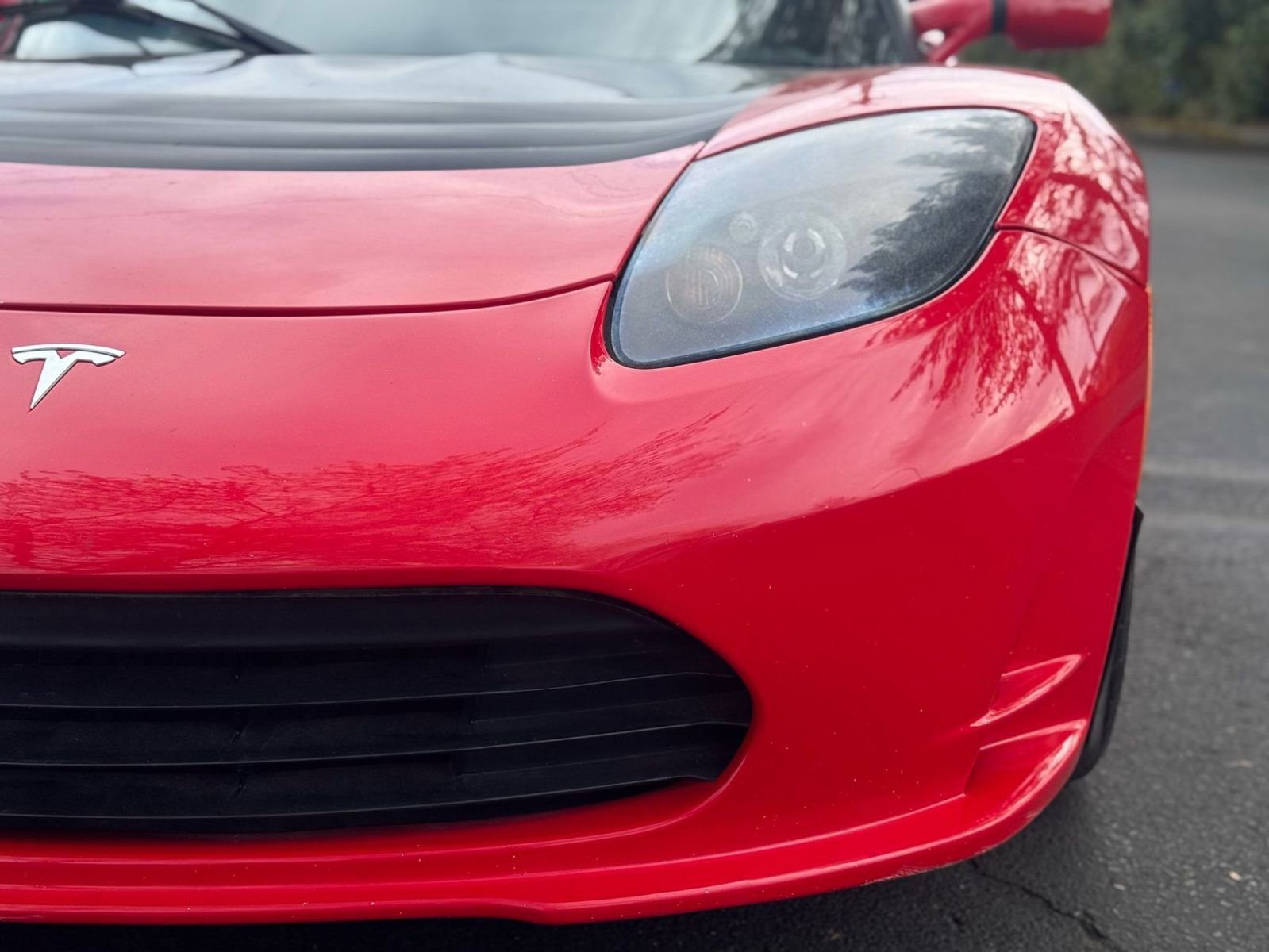 Used 2010 Tesla Roadster RWD image 3