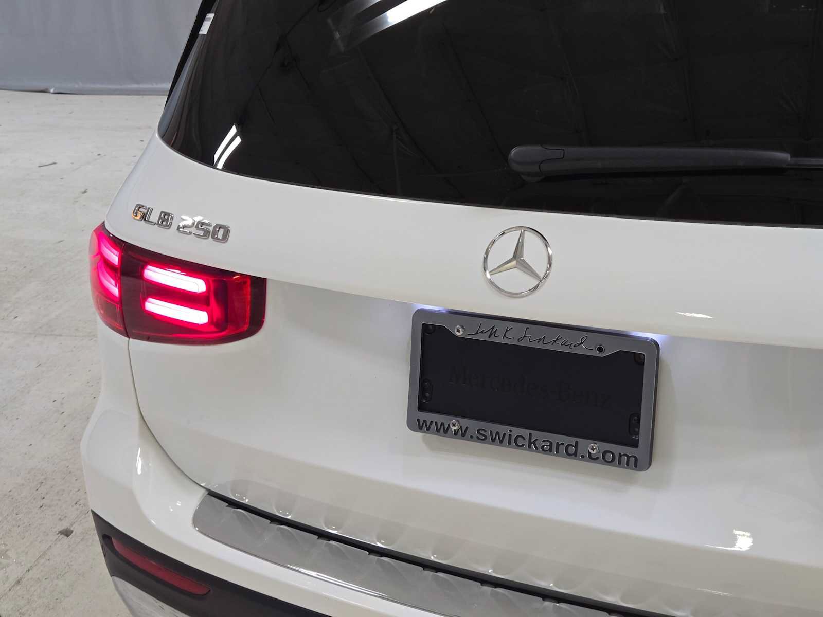 Used 2024 Mercedes-Benz GLB 250 4MATIC image 13