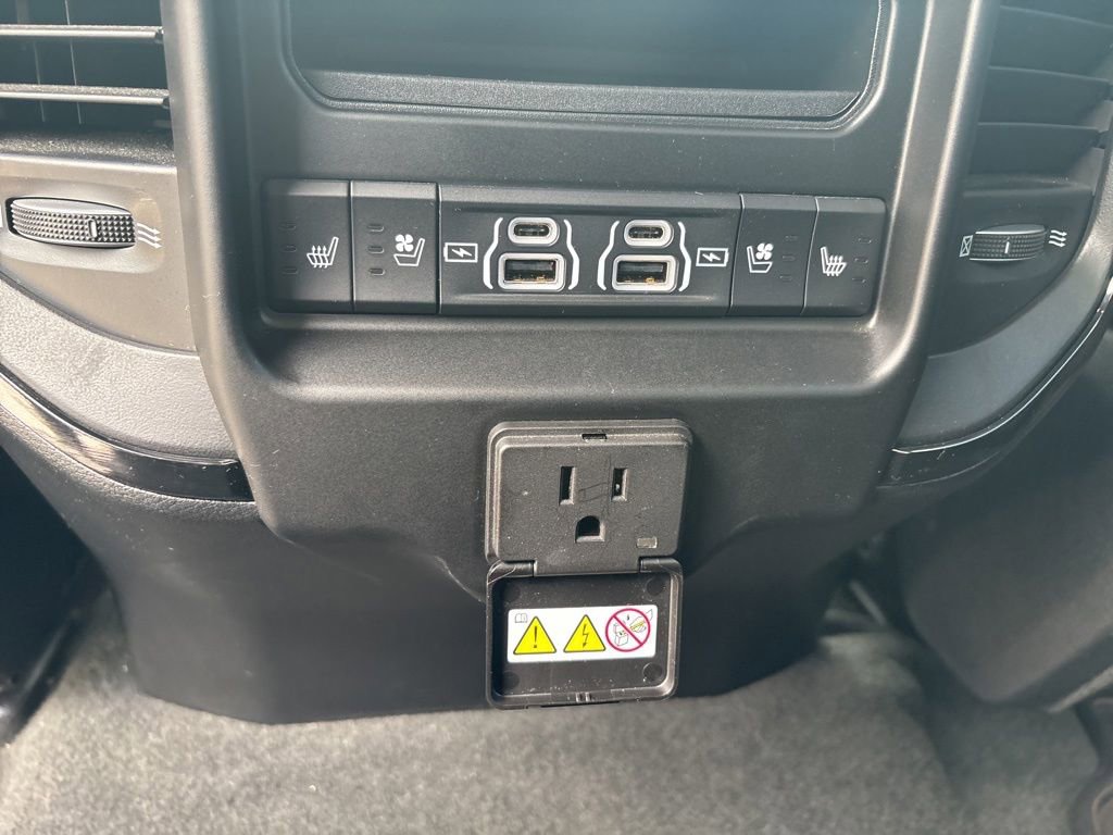 Used 2023 RAM 1500 Limited AWD/4WD image 17