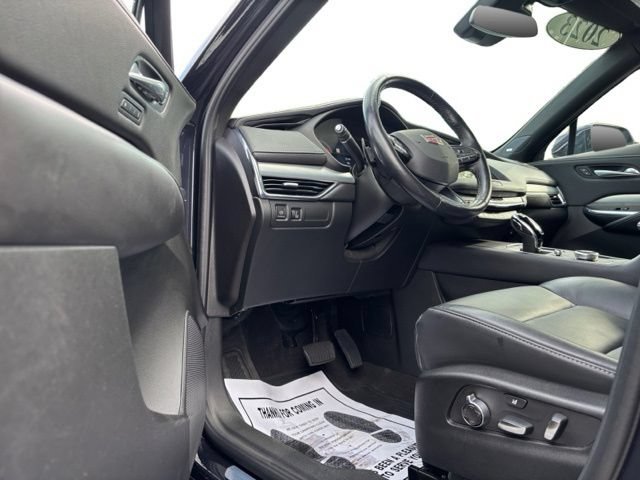 Used 2023 Cadillac XT4 Premium Luxury w/ Driver Assist Package AWD/4WD image 8