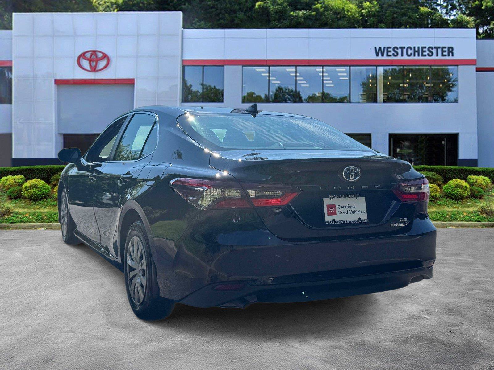 Used 2023 Toyota Camry LE FWD image 5