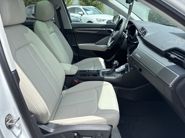 New 2025 Audi Q3 2.0T Premium image 16
