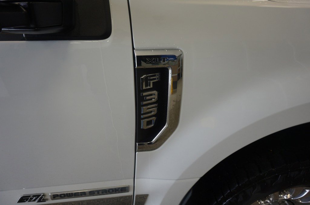 Used 2022 Ford F350 XLT w/ XLT Premium Package AWD/4WD image 5