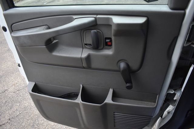 Used 2014 Chevrolet Express 3500 image 27