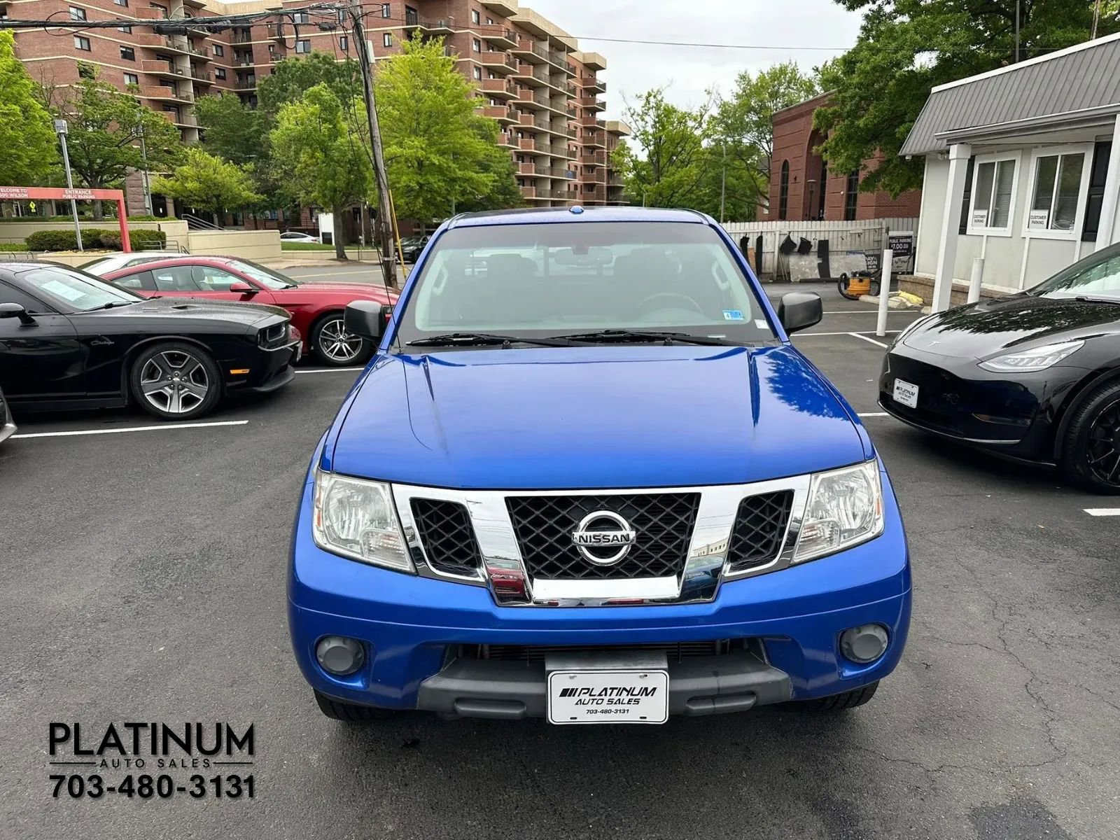 Used 2012 Nissan Frontier SV w/ SV Premium Utility Pkg AWD/4WD image 4