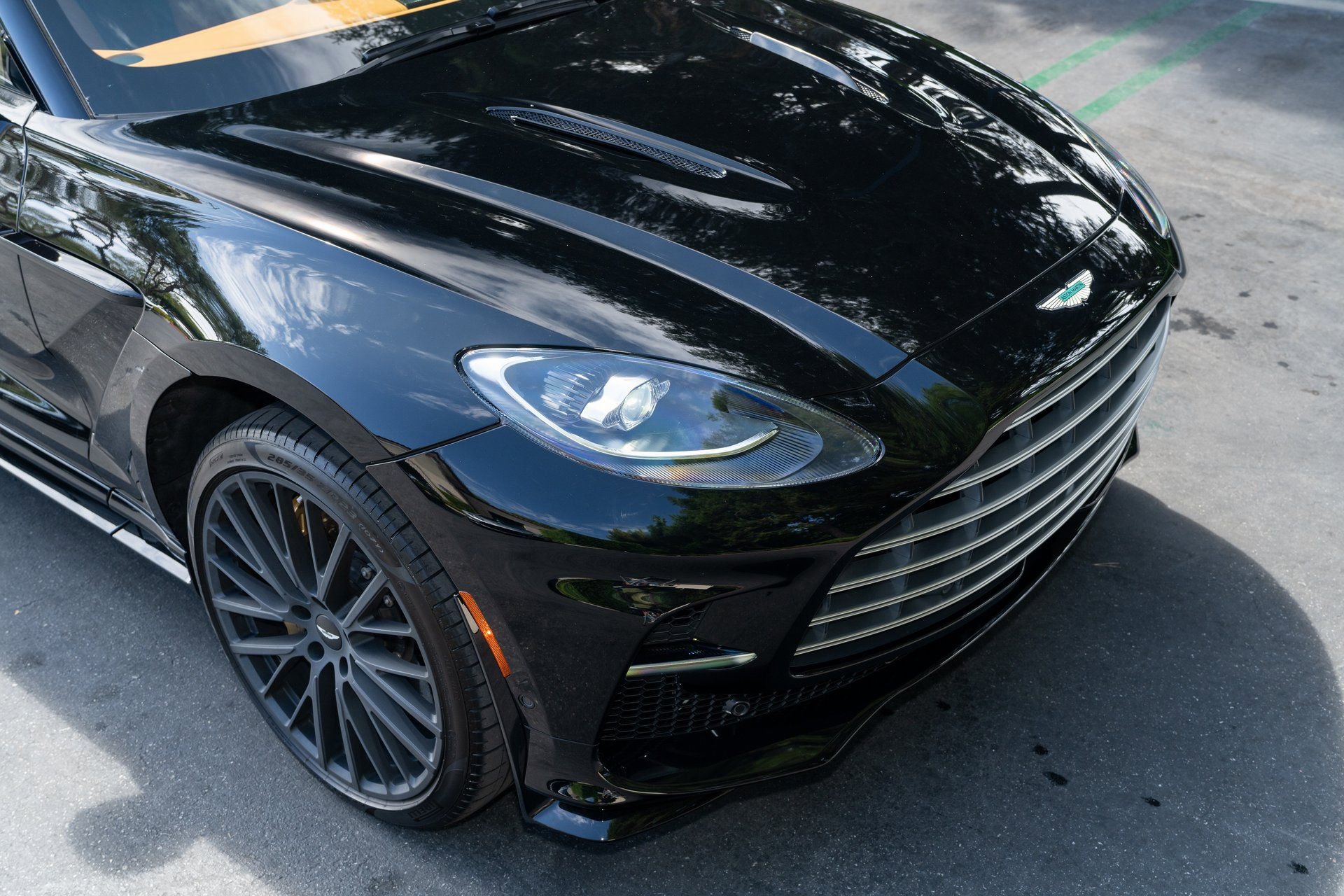 Used 2025 Aston Martin DBX 707 AWD/4WD image 9